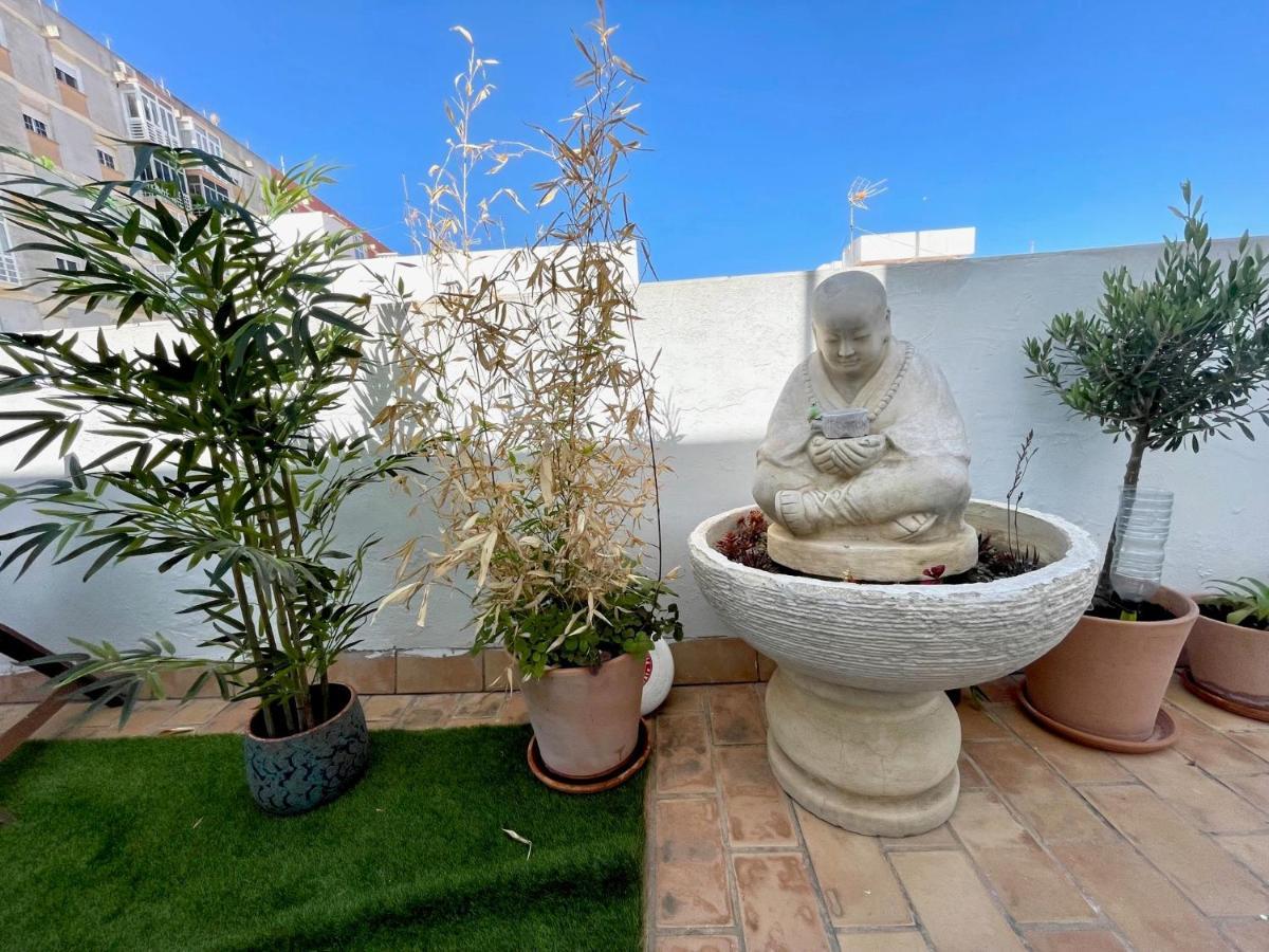 Gatu Premium Atico Caleta , Preferente Mayores De 25 Anos Y Familias Cadiz Exterior photo