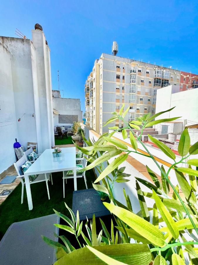 Gatu Premium Atico Caleta , Preferente Mayores De 25 Anos Y Familias Cadiz Exterior photo
